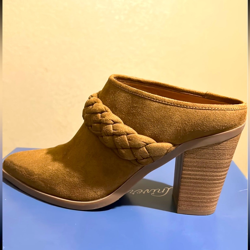 Boots - Picture 2 of 4